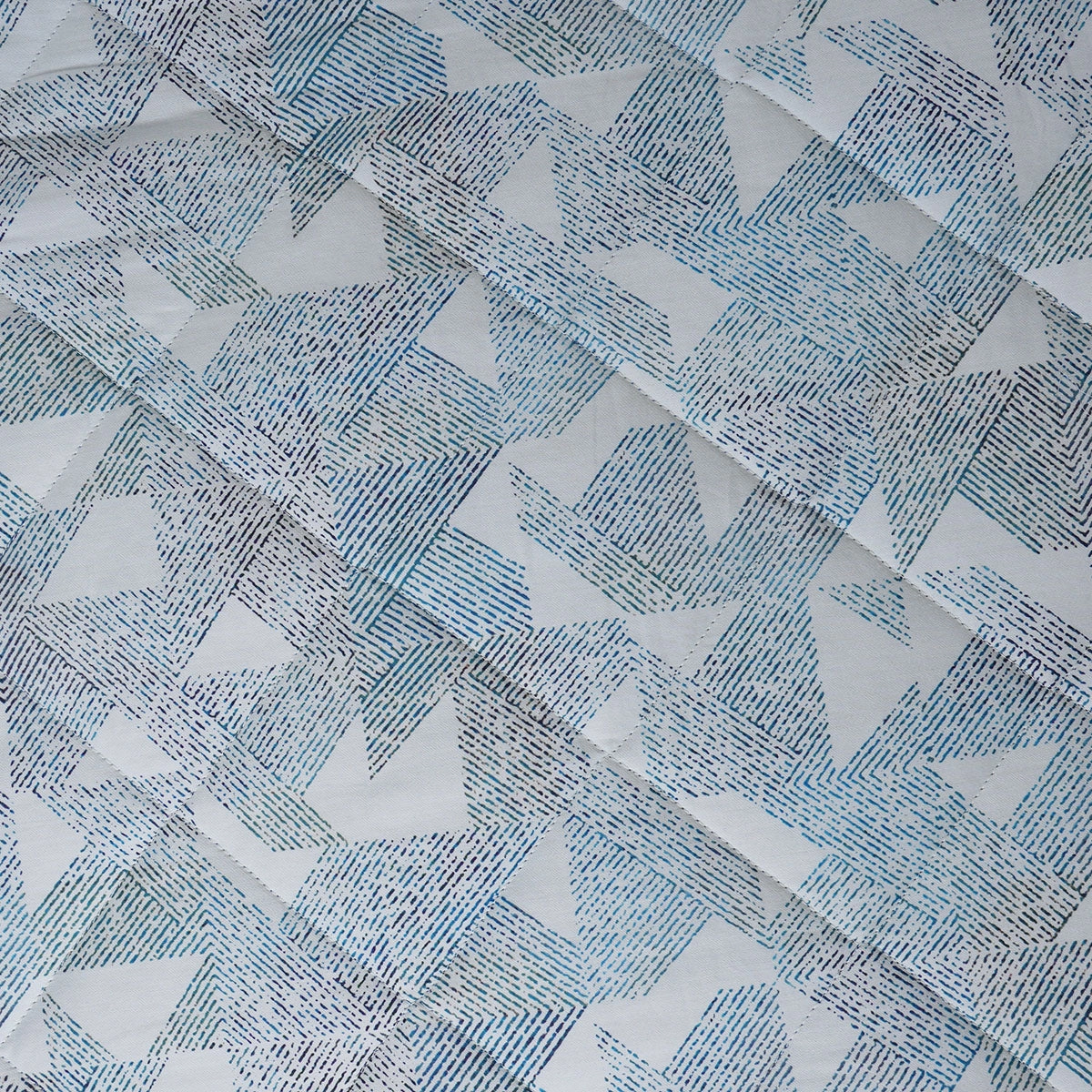 Eclectic Geo Triangle Quilt/Quilted Bed Cover Blue