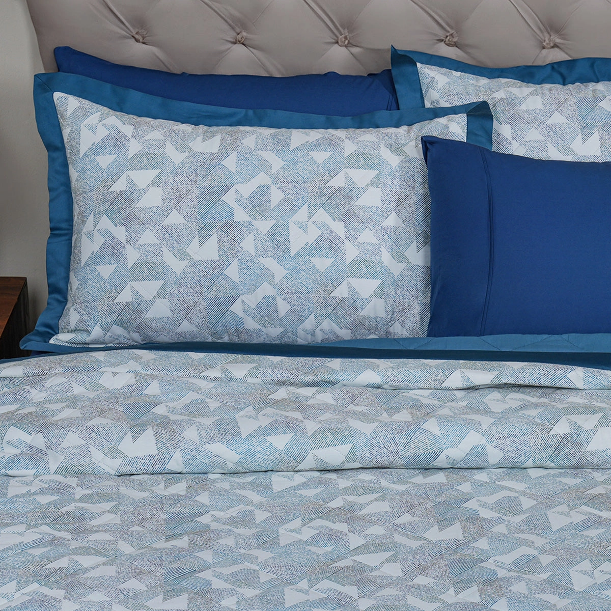 Eclectic Geo Triangle Quilt/Quilted Bed Cover Blue