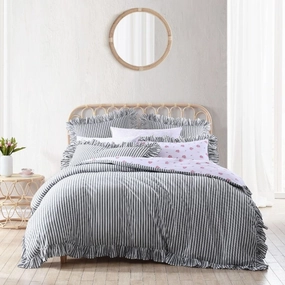 New Country Roses Quilt Cover Set by Royal Albert